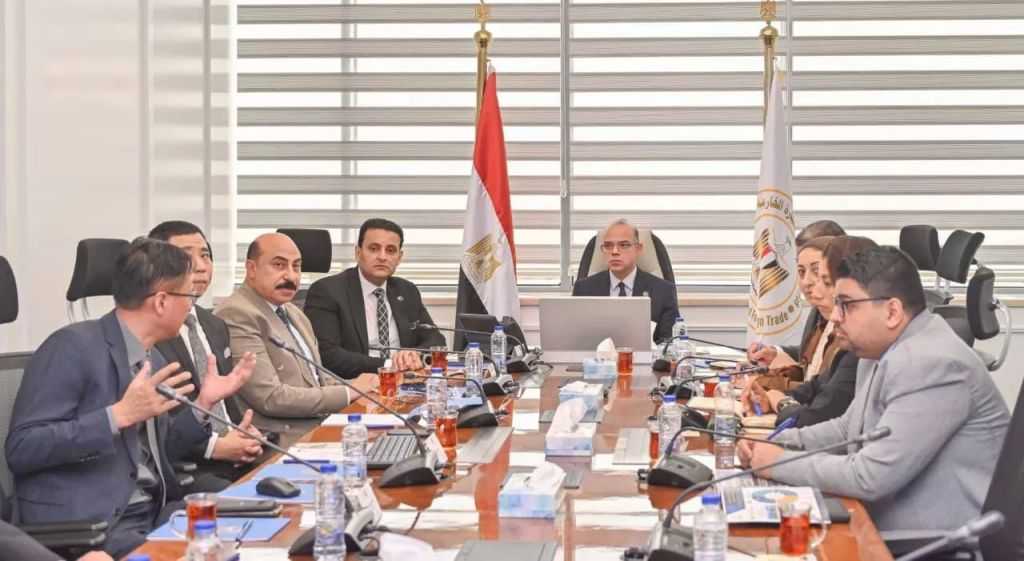 باستثمارات تصل إلى 2 مليار دولار.. شركة صينية تستهدف أول مدينة صناعية نسيجية محايدة كربونيًا في الشرق الأوسط ببورسعيد