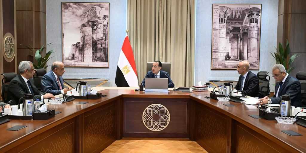رئيس الوزراء: نسعى لتطوير مصانع الإنتاج الحربي والاستفادة من قدراتها التصنيعية لتوفير احتياجات الوزارات