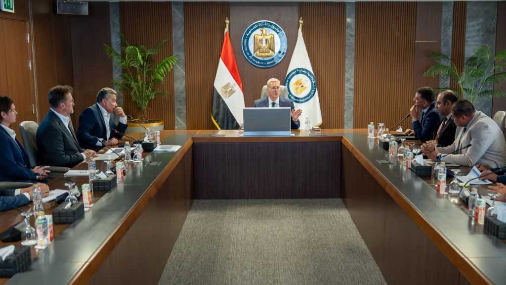 وزير البترول يُناقش مع شركات تعدين أجنبية الاستثمار بمجال الذهب في مصر