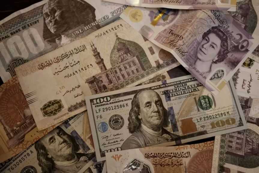 ضبط قضايا اتجار في النقد الأجنبي بقيمة 4 ملايين جنيه