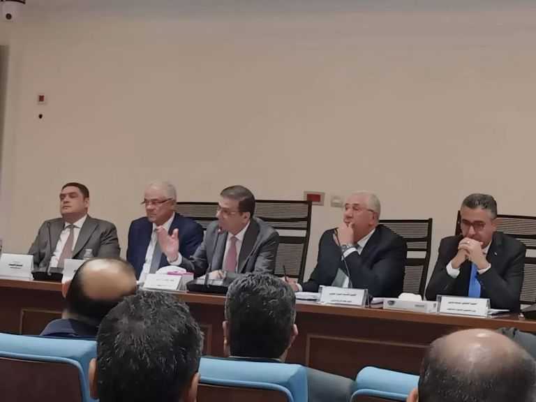 وزير الزراعة: رصيد الأسمدة المدعمة 300 ألف طن داخل الجمعيات.. ونراجع أسعار توريد قصب السكر