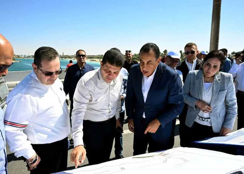 رئيس الوزراء يتفقد مشروع ”بوغاز 24” بمركز مارينا السياحي| صور