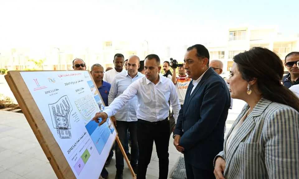 يضم 7999 وحدة سكنية.. رئيس الوزراء يتفقد مشروع ”مزارين” بالعلمين الجديدة| صور