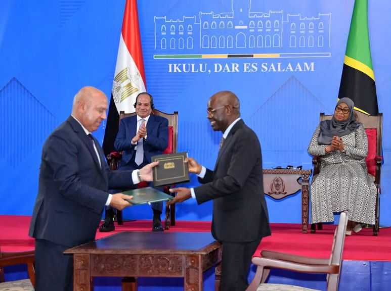 مصر وتنزانيا توقع مذكرتي تفاهم في مجالات النقل والكهرباء والطاقة المتجددة| فيديو