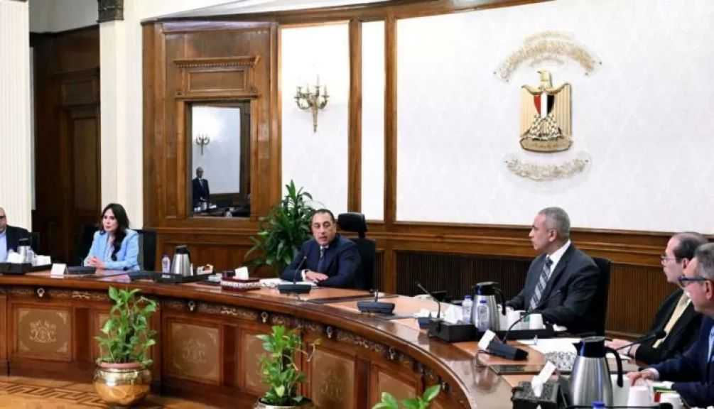 بحضور محمد الأتربي.. رئيس الوزراء يُتابع إجراءات فض التشابكات المالية بين المجتمعات العمرانية الجديدة والبنك الأهلي