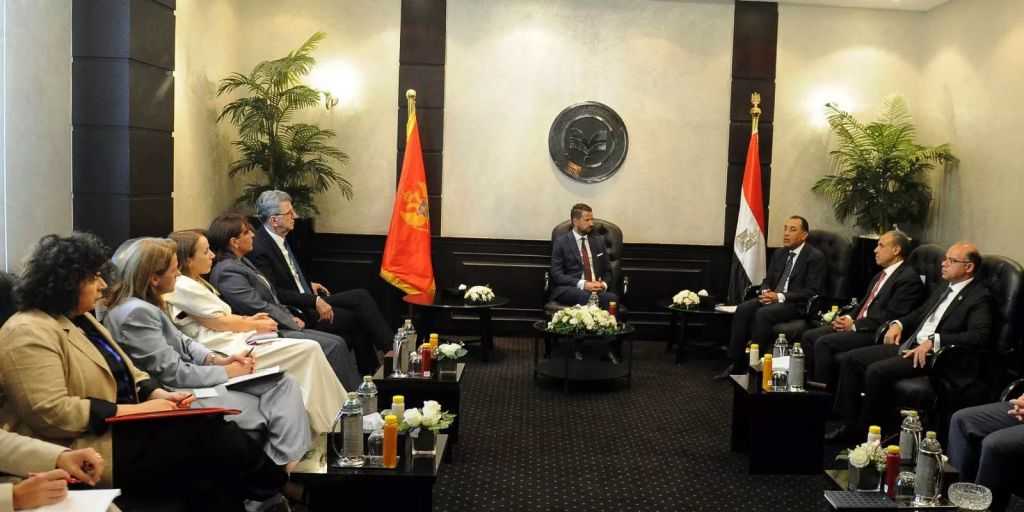 رئيس الوزراء: فرص واعدة لتعزيز التعاون مع الجبل الأسود بمجالات الطاقة والسياحة والنقل البحري