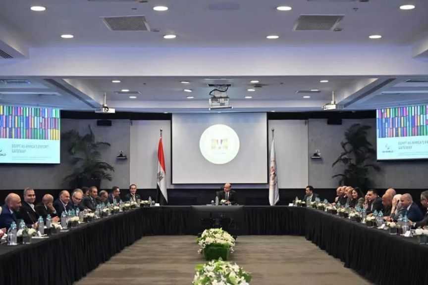 وزير الاستثمار يُناقش مع ”مواني دبي” الاستفادة من إمكاناتها لدعم نفاذ المنتجات المصرية إلى الأسواق الإفريقية