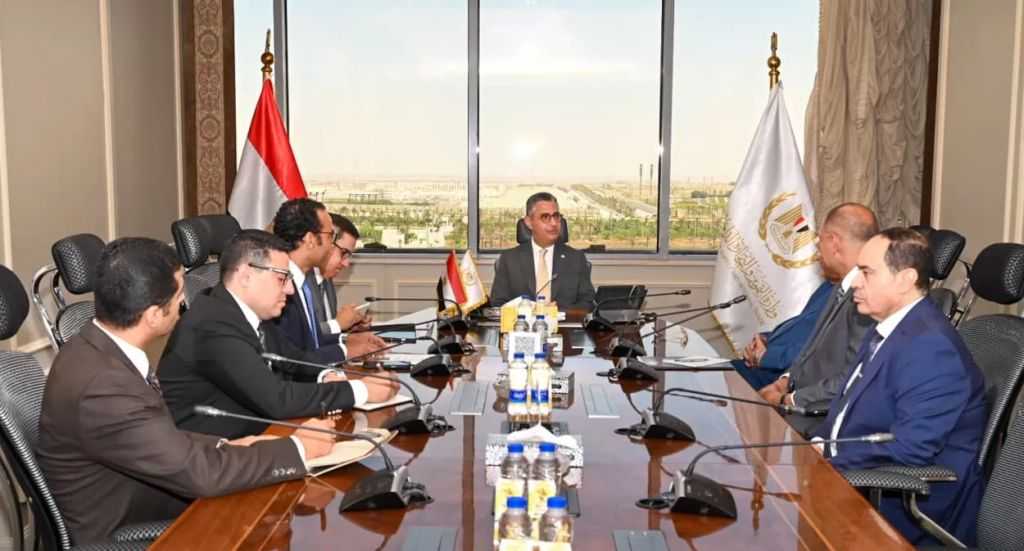 وزير التموين يُناقش مع شعبة المخابز الاستعدادات لتطبيق منظومة الخصم المباشر