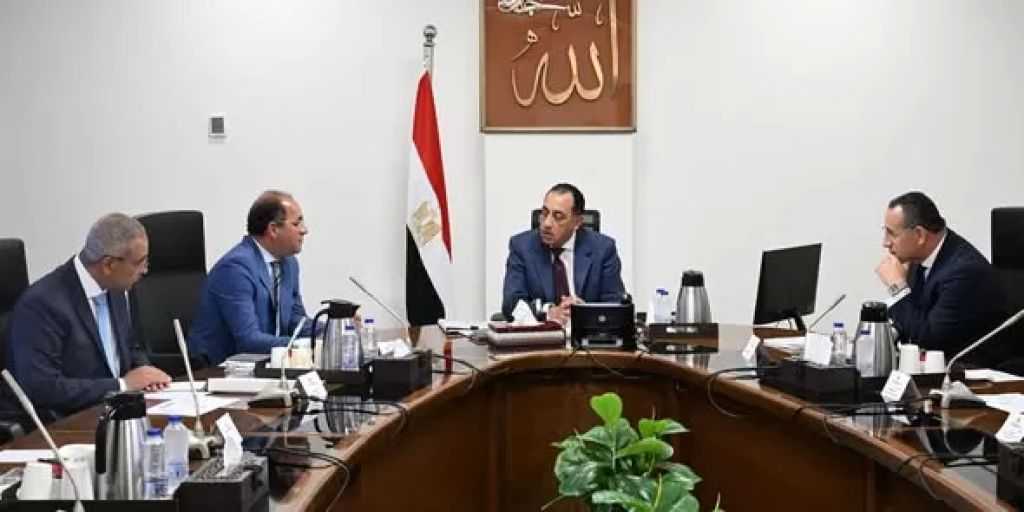 رئيس الوزراء يُتابع آليات زيادة حوافز أعضاء هيئة التدريس بالجامعات والمراكز البحثية