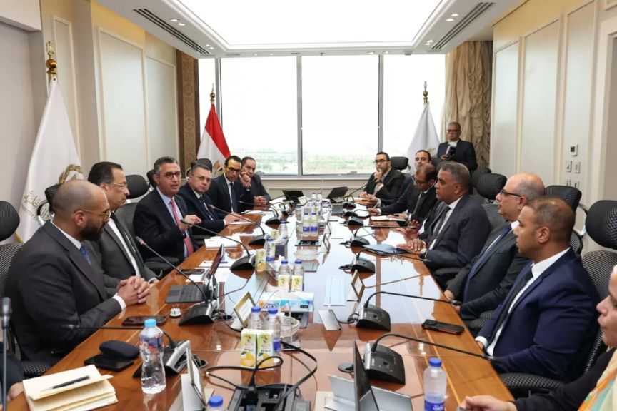 وزيرا التموين والاتصالات يبحثان الموقف التنفيذي لمنظومة كارت الخدمات الحكومية الموحد