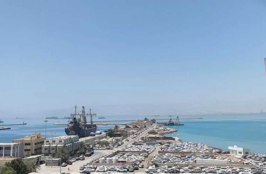 تداول 13 ألف طن بضائع و651 شاحنة بمواني البحر الأحمر