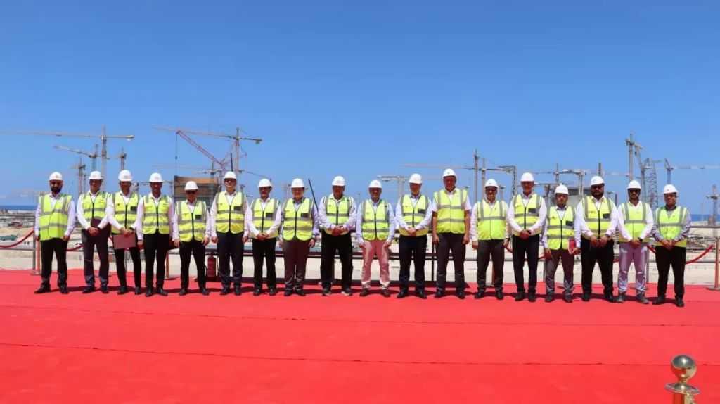 رئيس المحطات النووية يستقبل وزير العمل ومحافظ مطروح بموقع إنشاء محطة الضبعة
