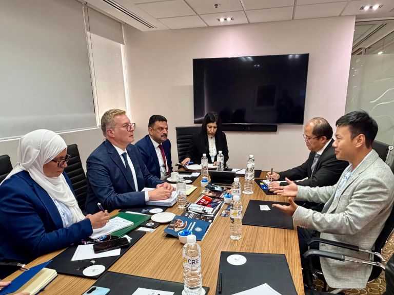 وزير البترول يُناقش فرص الاستثمار في النحاس والفوسفات والحديد والمعادن الحرجة