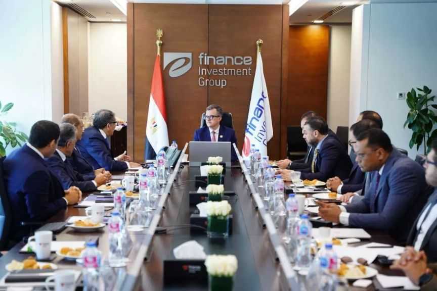 وزير التخطيط يُناقش خطط توسع ”أي فاينانس” في دعم البنية التحتية الرقمية لمصر