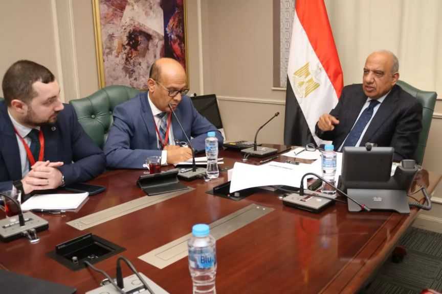 وزير الكهرباء يتابع مع روساتوم تطوير مجمع متكامل لتحلية مياه البحر بموقع محطة الضبعة