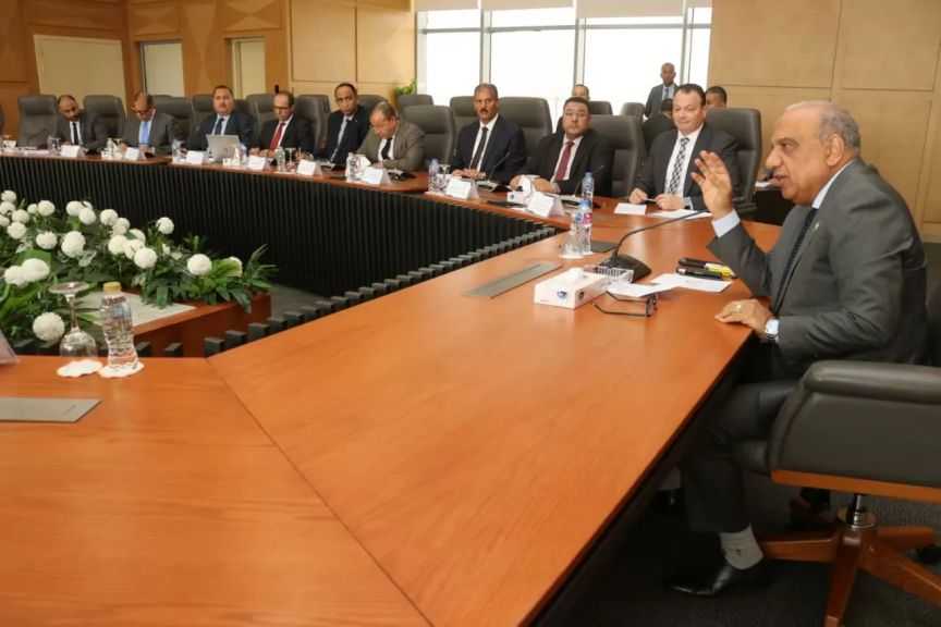 وزير الكهرباء يجتمع باللجنة الاستراتيجية ”للكهرباء” لمتابعة سيناريوهات تأمين الشبكة القومية