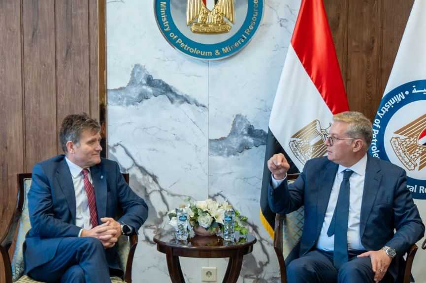 وزير البترول يناقش مع في بي خطط أعمالها في مصر وبرامج الحفر والاستكشاف
