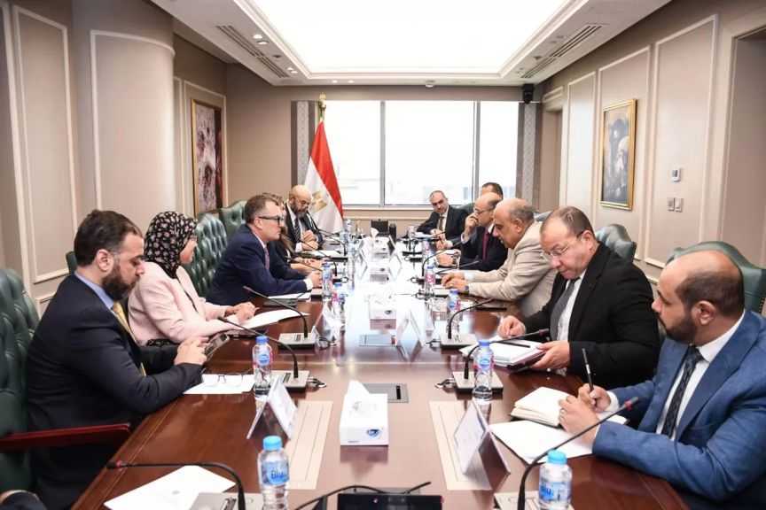 وزيرا الكهرباء والتخطيط يبحثان خطة العمل والتعاون المشترك فى مشروعات تحلية مياه البحر