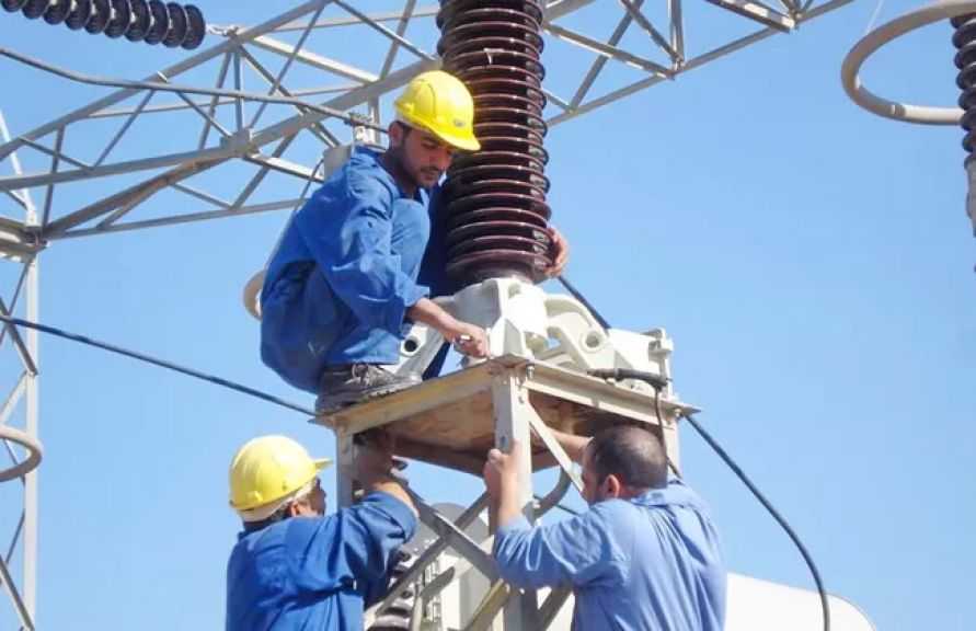 وزارة العمل تعلن 70 فرصة عمل لفنيي كهرباء برواتب تصل لـ12 ألف جنيه