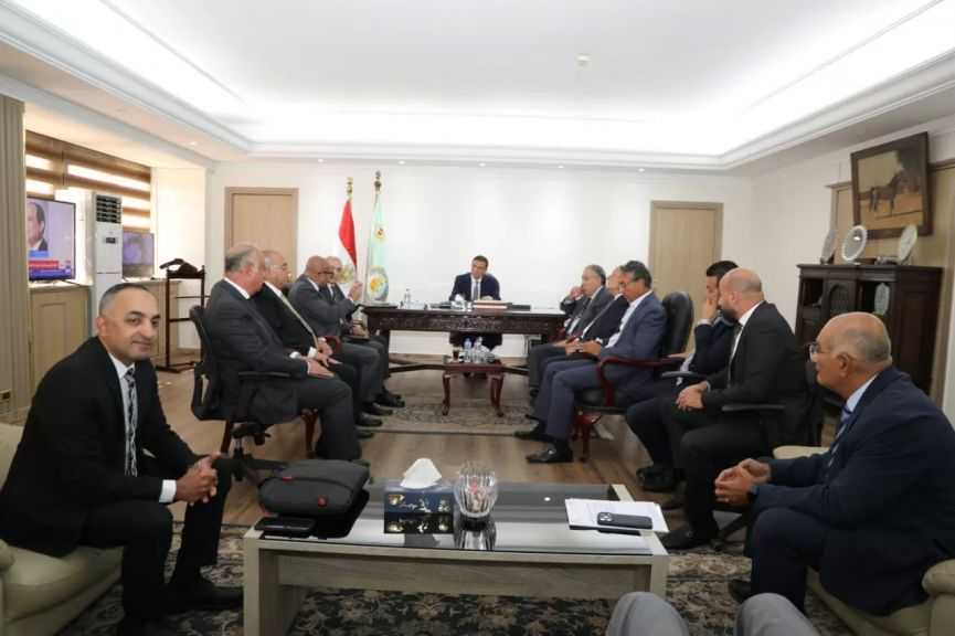 وزير الزراعة يناقش سبل دعم الاستثمار الزراعي وتذليل العقبات أمام القطاع الخاص