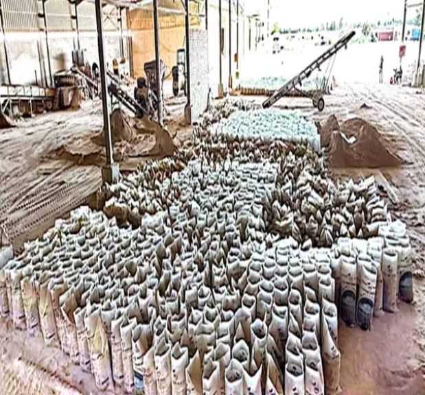 ”الداخلية” تضبط 550 طن أسمدة ومخصبات مغشوشة داخل مصنع غير مرخص