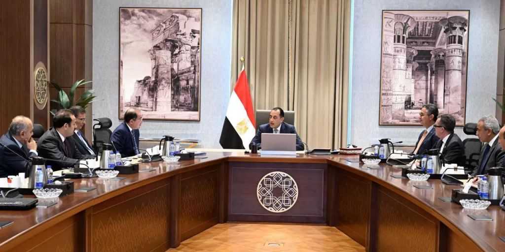 رئيس الوزراء: تأمين احتياطات آمنة من السلع الاستراتيجية يأتي ضمن أولويات الحكومة حاليًا