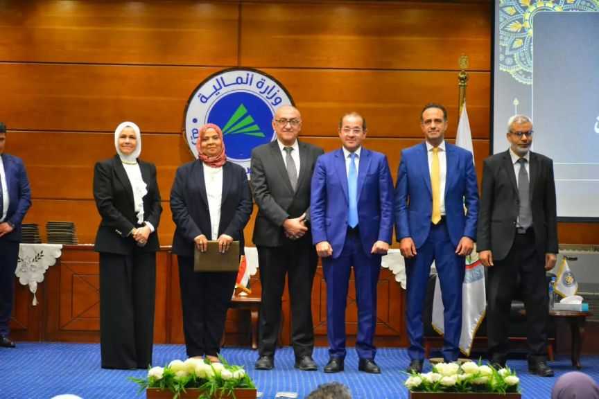 وزير المالية: الإيرادات الضريبية ذادت دون فرض أعباء إضافية نتيجة دخول ممولين جدد طواعية