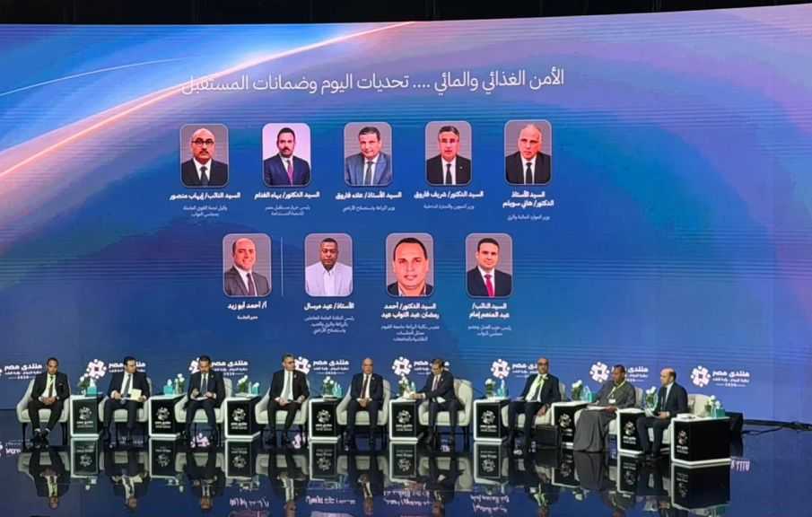 وزير الزراعة يستعرض جهود إحكام الرقابة على توزيع الأسمدة المدعمة.. ويعلن: نعمل على إنشاء كود رقمي لكل قطعة أرض