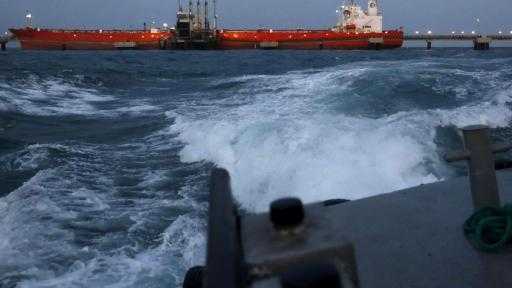 ”ريلاينس” الهندية تشتري مليون برميل من النفط الثقيل الكويتي بعد توقفها عن... ”ريلاينس” الهندية تشتري مليون برميل من النفط الثقيل الكويتي بعد توقفها عن شراء الخام الروسي