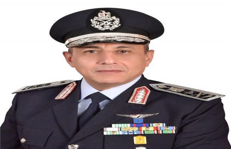 وزير الطيران المدني-الفريق  محمد عباس