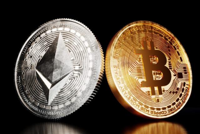 عملتي البيتكوين وإيثر الرقمية