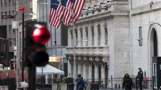 مؤشر الخوف في وول ستريت يقفز 12% وسط مخاوف بشأن سوق العمل... مؤشر الخوف في وول ستريت يقفز 12% وسط مخاوف بشأن سوق العمل الأمريكي