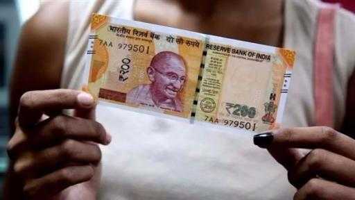 تراجع الروبية الهندية إلى أدنى مستوى على الإطلاق أمام الدولار تراجع الروبية الهندية إلى أدنى مستوى على الإطلاق أمام الدولار