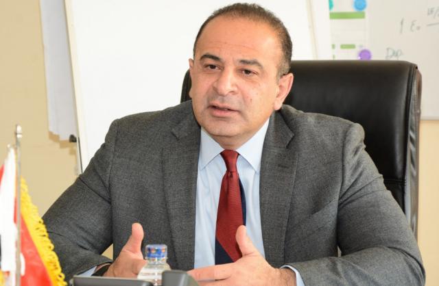 أحمد كمالى نائب وزيرة التخطيط