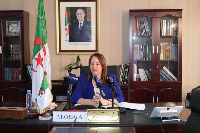 سامية موالفي وزيرة البيئة الجزائرية