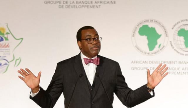  أكينوومي أديسينا - رئيس بنك التنمية الأفريقي