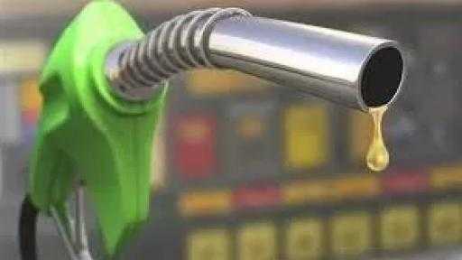 غرامات 68 مليون جنيه.. ”البترول”: تحرير محضر لمحطة وقود لتهريبها 2.091 مليون لتر سولار و100.5 ألف لتر بنزين 80