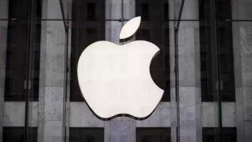 تيم كوك يزور الصين وسط ضغوط متزايدة على سياسات آبل ستور