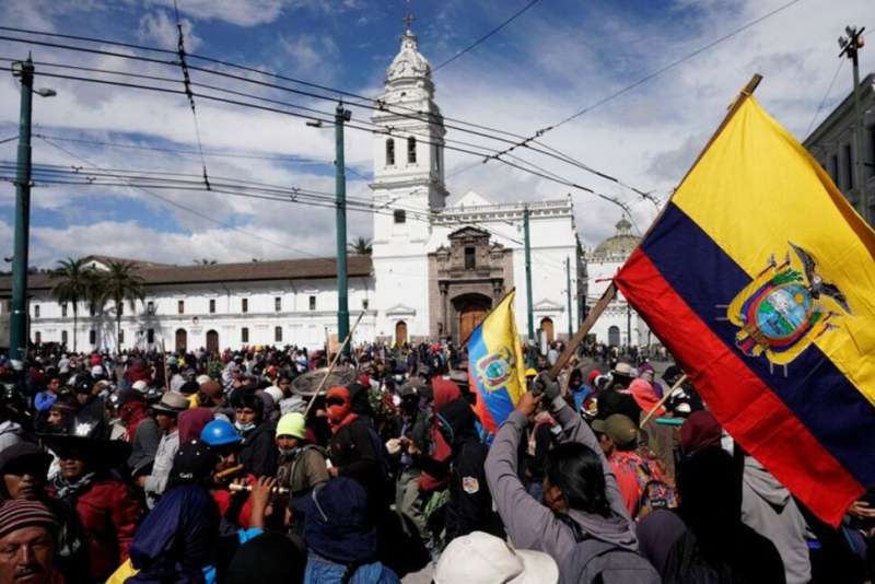 متظاهرون يطالبون بمعالجة الزيادات في أسعار الوقود والغذاء - الإكوادور