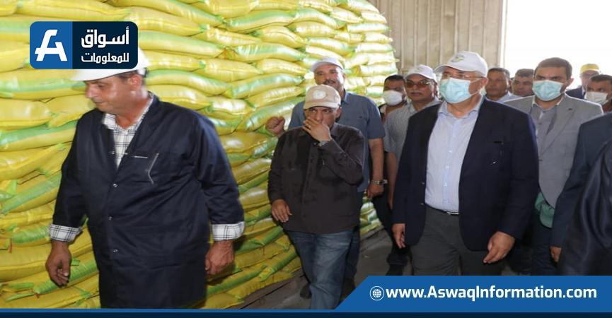 جانب من جولة وزير الزراعة بمحطة غربلة تقاوي المحاصيل