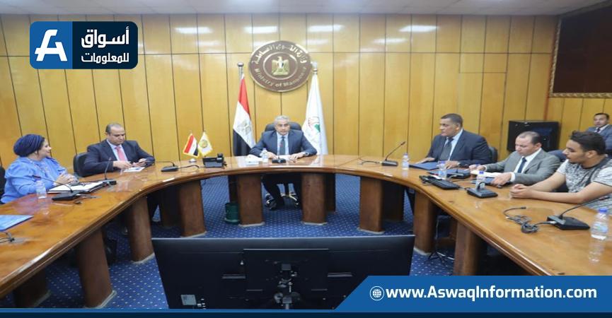 اجتماع وزير القوى العاملة حسن شحاتة مع الأسر