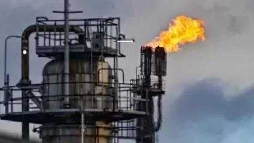 العراق يتفاوض مع إيران لاستئناف إمدادات الغاز الطبيعي العراق يتفاوض مع إيران لاستئناف إمدادات الغاز الطبيعي