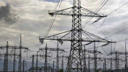 إدارة ترمب تضغط لإجراء مزادات طاقة طارئة لمواجهة خطر انقطاع الكهرباء في الولايات المتحدة