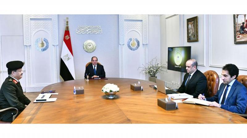  الرئيس عبد الفتاح السيسي يتابع مشروعات الشركة العربية العالمية للبصريات 