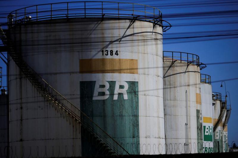 خزنات تابعة لشركة النفط الحكومية البرازيلية بتروبراس