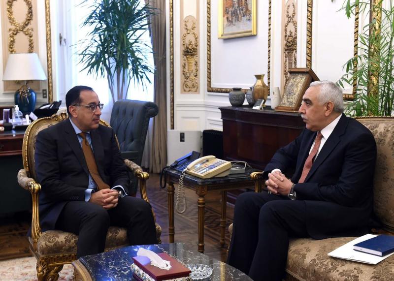 رئيس الوزراء والسفير العراقي
