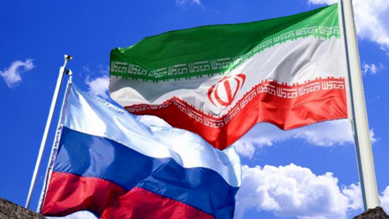 العلم الروسي و العلم الإيراني