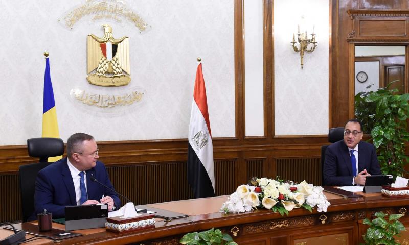 رئيسا وزراء مصر ورومانيا يترأسان جلسة مباحثات موسعة