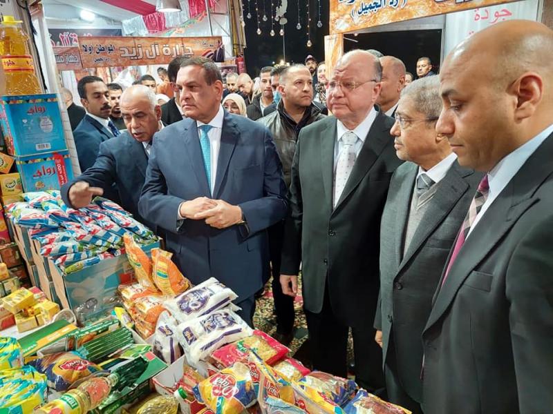 وزير التنمية المحلية ومحافظ القاهرة يفتتحان معرض أهلا رمضان بمدينة نصر