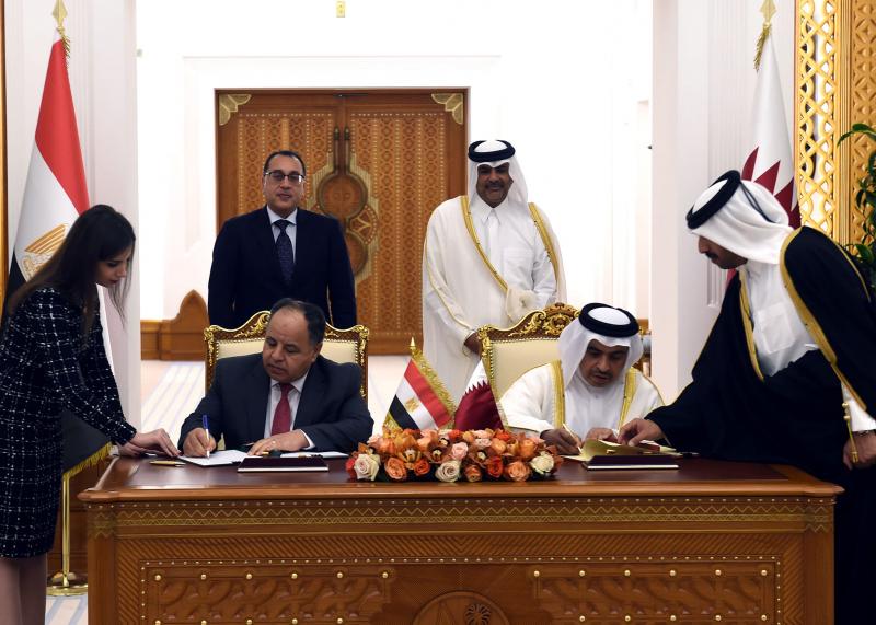 مدبولي ونظيره القطري يشهدان توقيع اتفاقية لإزالة الازدواج في الضريبة